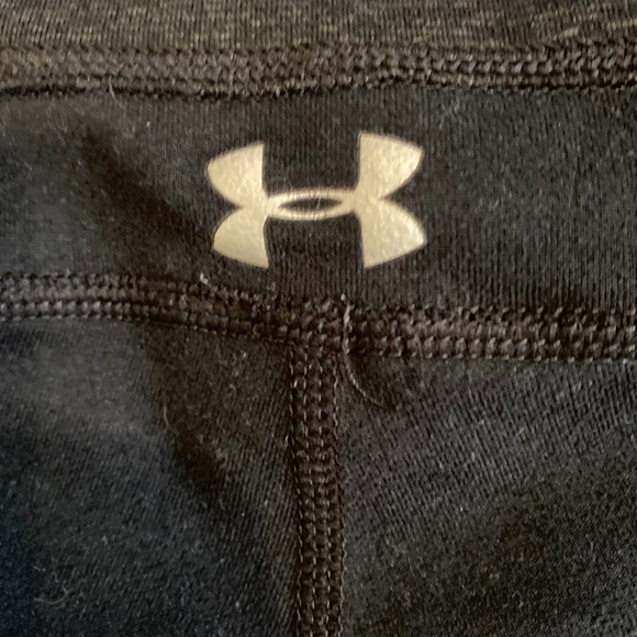 Under Armour Black Capri Leggings Size Small? VGC - Picture 3 of 3